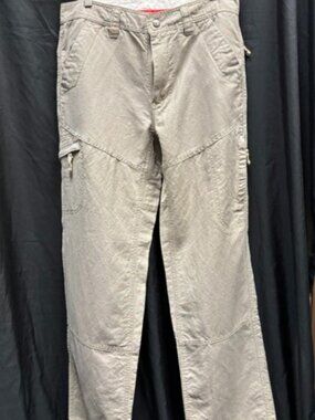 Men's Northface FlashDry 6 Pocket Utility Pants. Size 34R